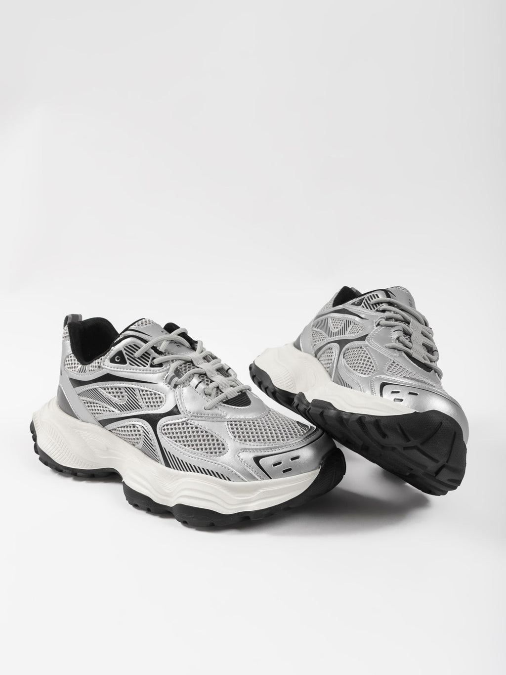 Casual shoes