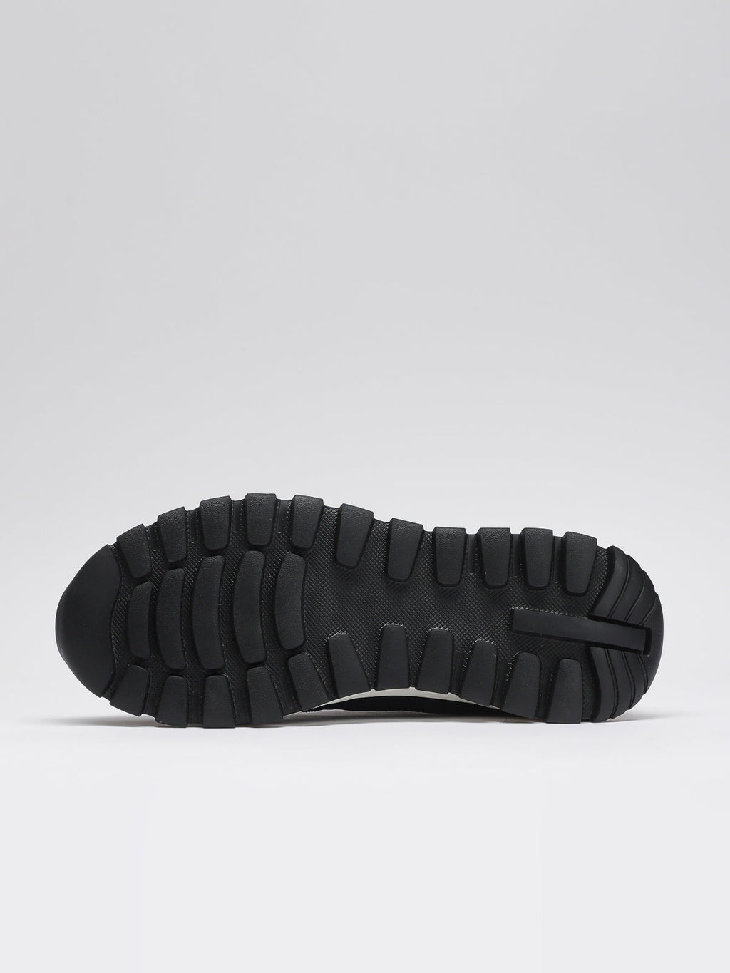 Casual shoes