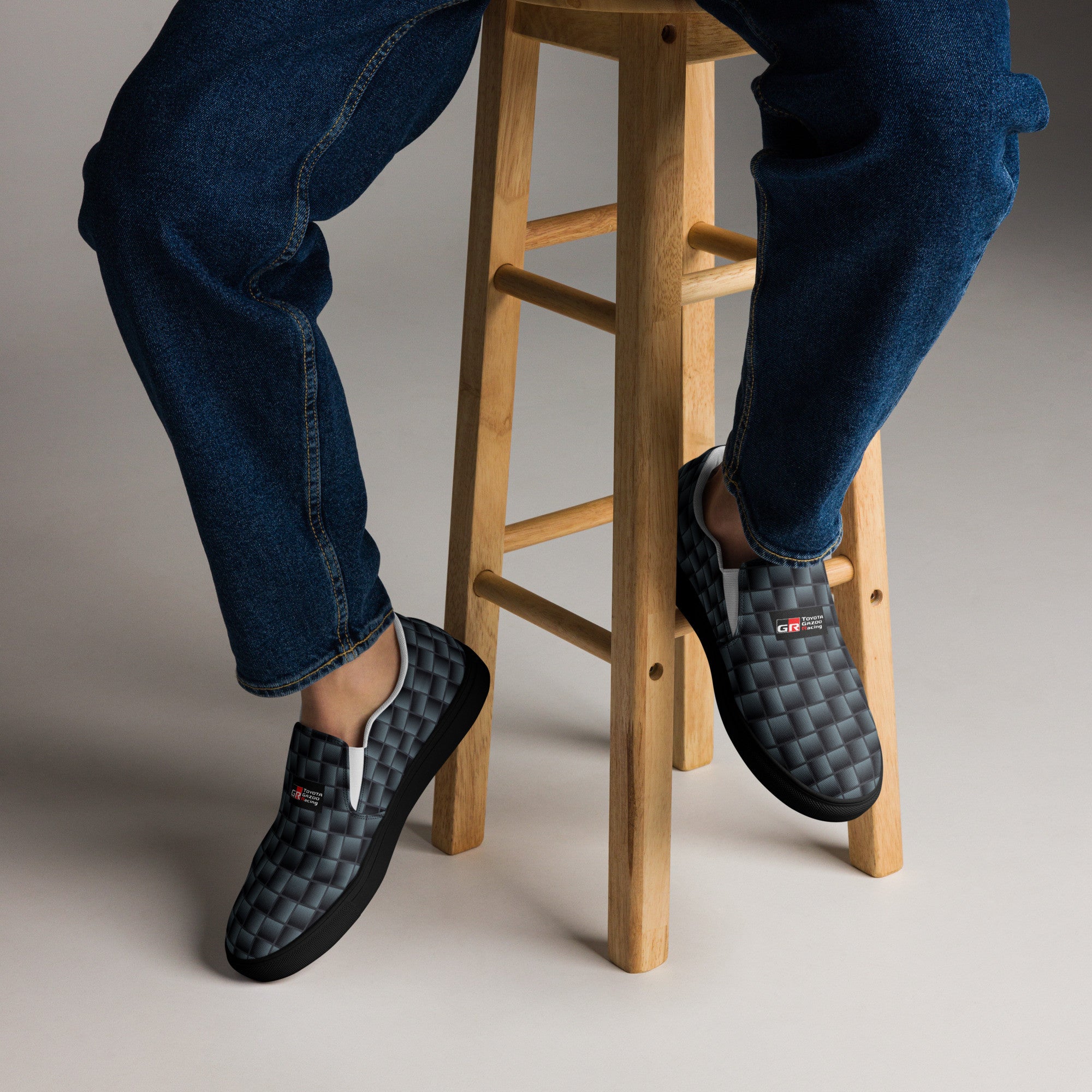 Carbon Men's slip-on canvas shoes